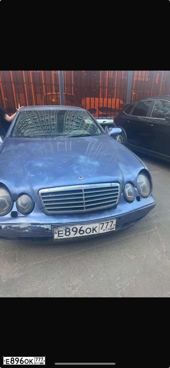 Фото автомобиля MERCEDES CLK-KLASSE, 1998 — госномер Е896ОК777. Цвет: ФИОЛЕТОВЫЙ