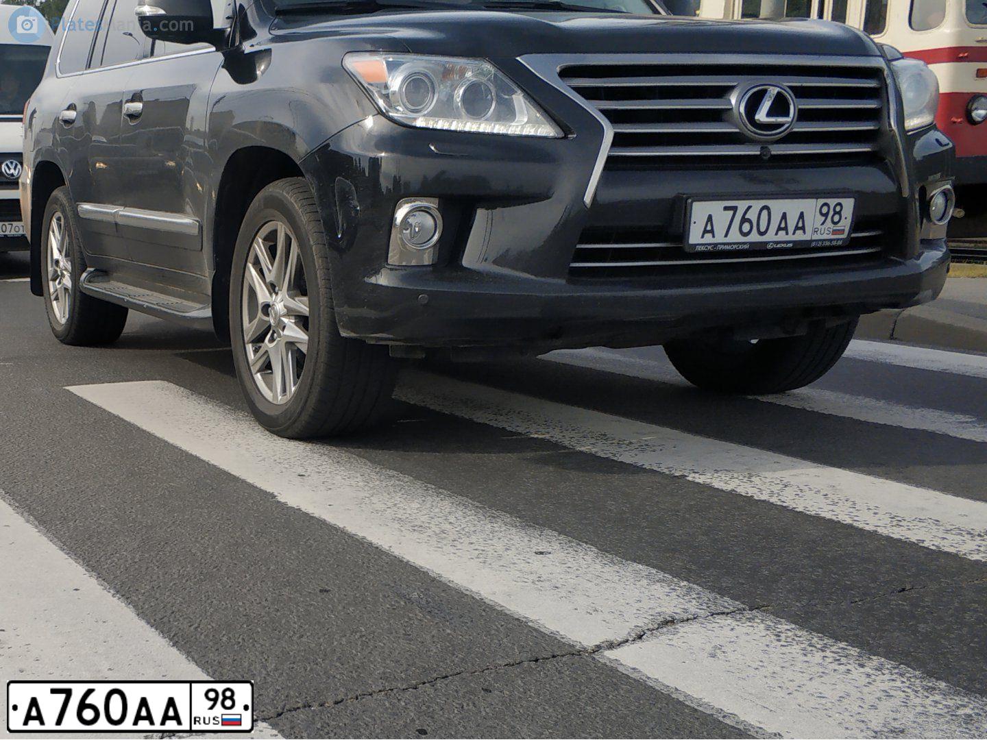 Фото автомобиля LEXUS LX, 2013 — госномер М223СС198. Цвет: ЧЕРНЫЙ