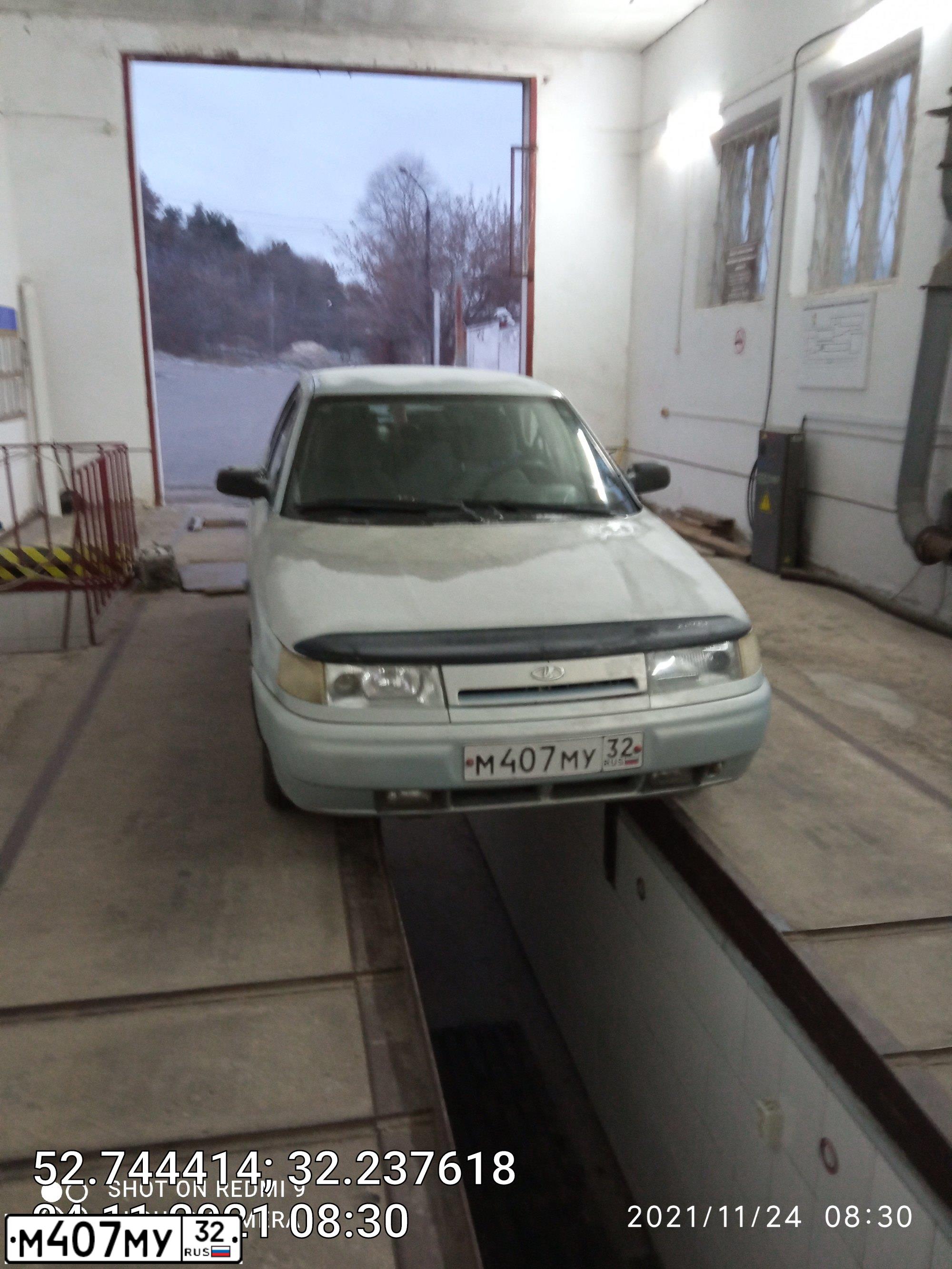 Фото автомобиля LADA 2112, 2004 — госномер М407МУ32. Цвет: ЧЕРНЫЙ