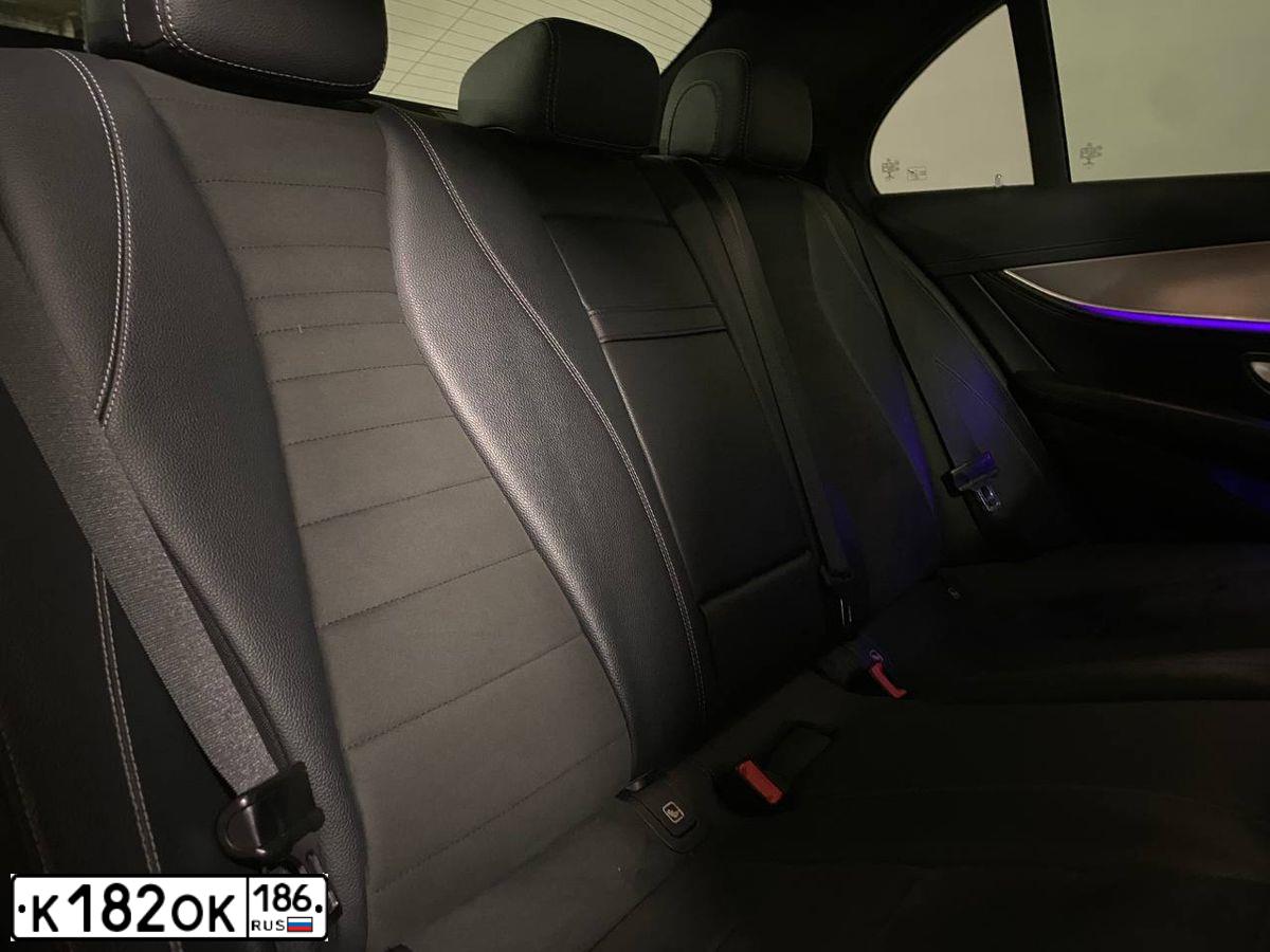 Фото автомобиля MERCEDES E-KLASSE, 2016 — госномер Р792ХА154. Цвет: ЗЕЛЕНЫЙ