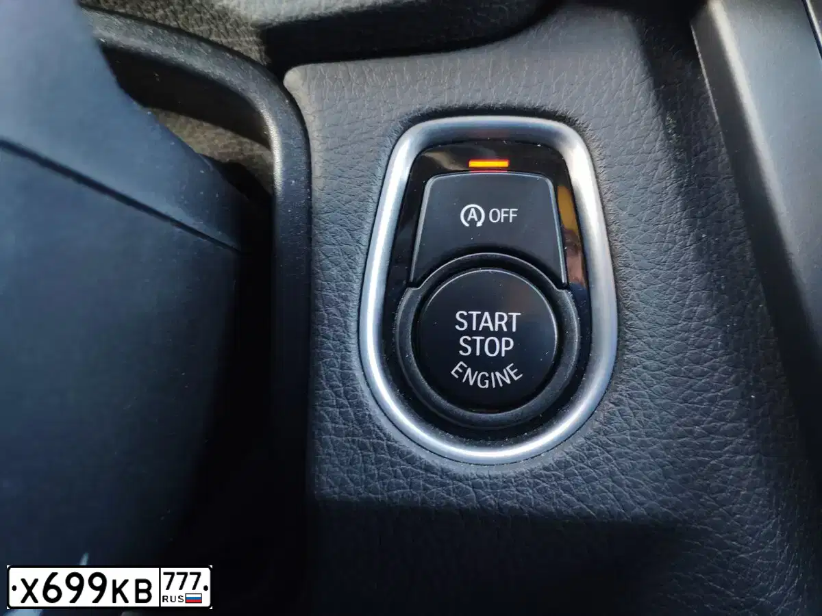 Фото автомобиля BMW SERIE 3, 2014 — госномер К354АМ797. Цвет: СИНИЙ