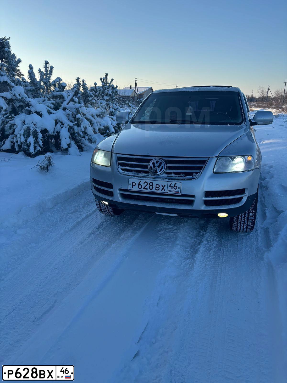 Фото автомобиля VOLKSWAGEN TOUAREG, 2003 — госномер К607РН190. Цвет: СЕРЕБРИСТЫЙ