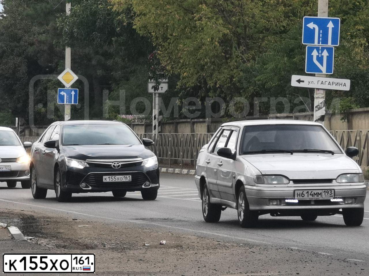 Фото автомобиля TOYOTA CAMRY, 2015 — госномер К155ХО161. Цвет: ЧЕРНЫЙ