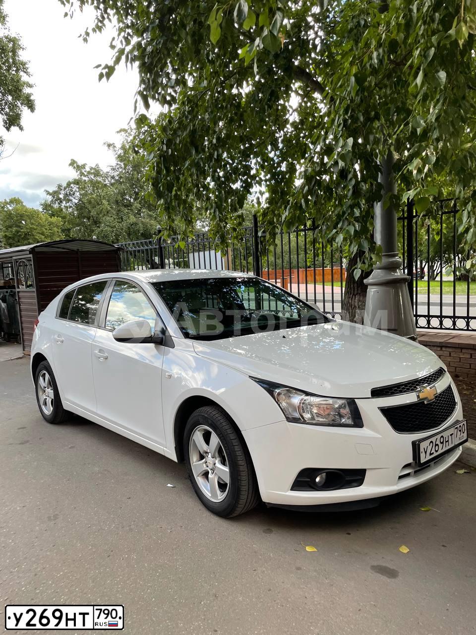 Фото автомобиля CHEVROLET CRUZE, 2012 — госномер У269НТ790. Цвет: Белый
