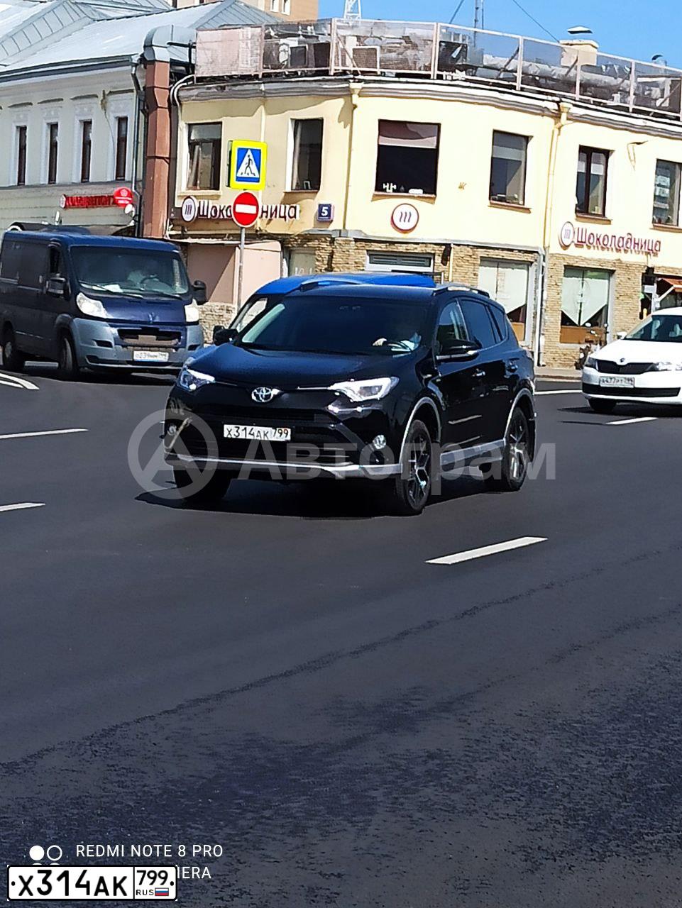 Фото автомобиля TOYOTA RAV4, 2017 — госномер Х314АК799. Цвет: ЧЕРНЫЙ МЕТАЛЛИК