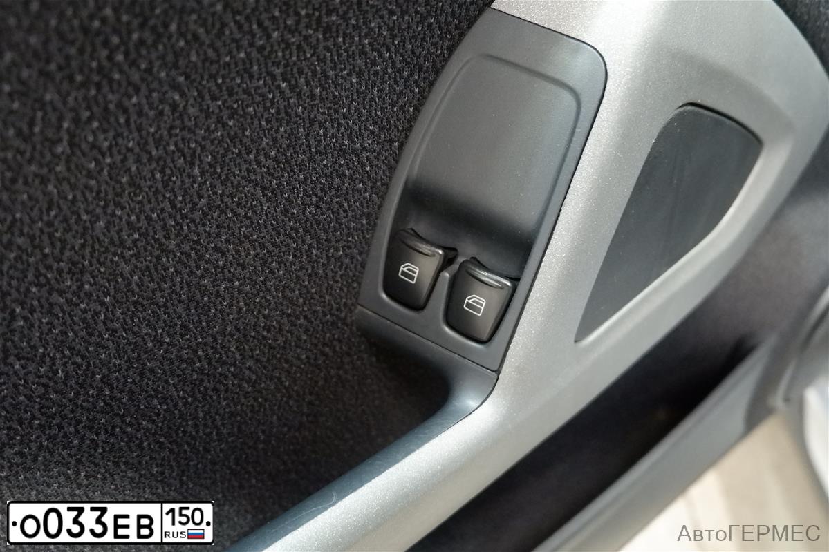 Фото автомобиля CITROEN C2, 2006 — госномер О033ЕВ150. Цвет: ТЕМНО-КРАСНЫЙ