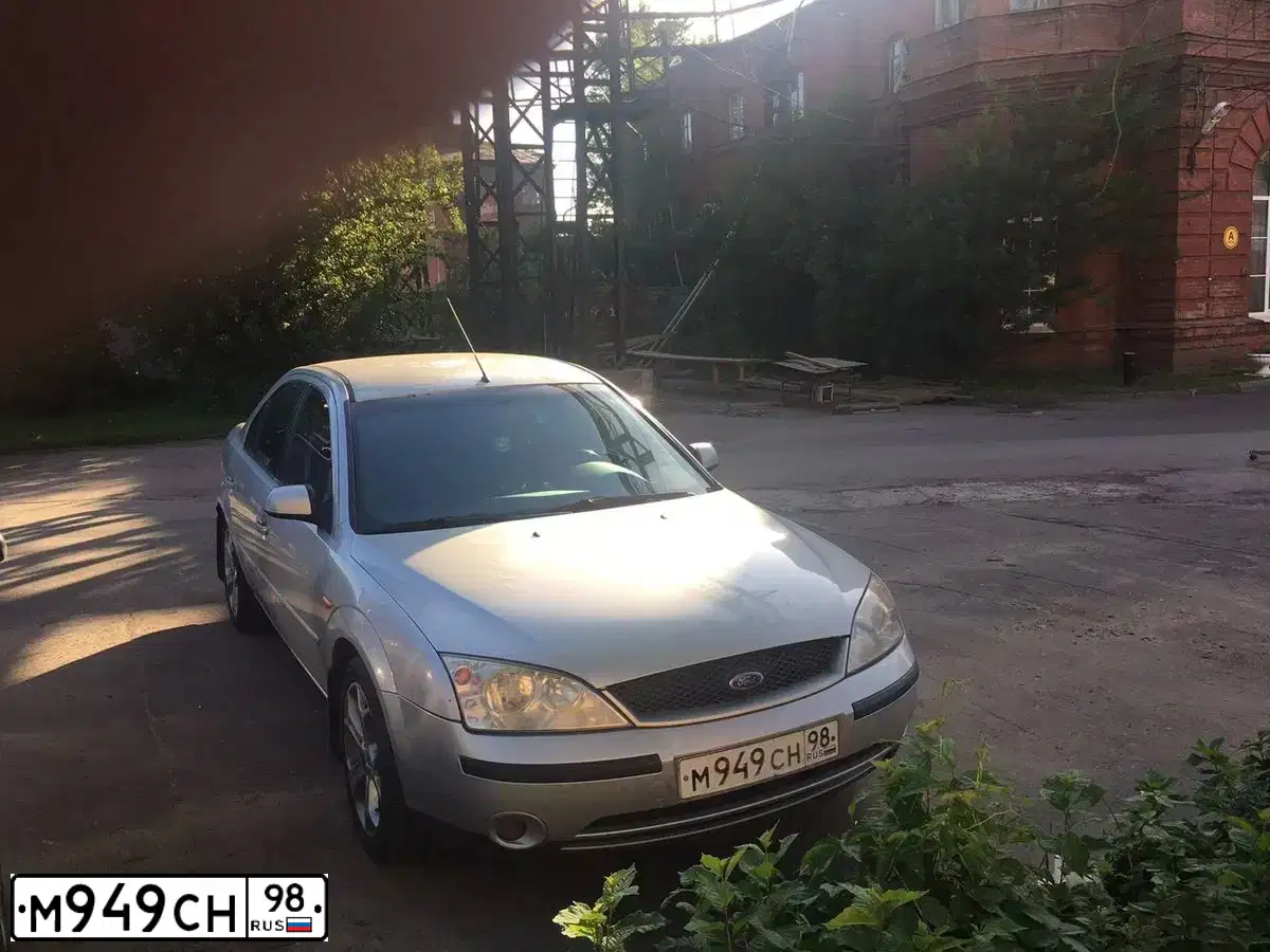 Фото автомобиля FORD MONDEO, 2002 — госномер К319ВХ53. Цвет: Серебристый
