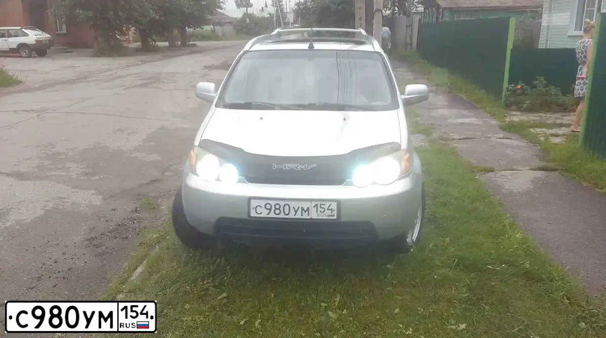 Фото автомобиля HONDA HR-V, 2001 — госномер А482КМ122. Цвет: ПЕРЛАМУТРОВЫЙ