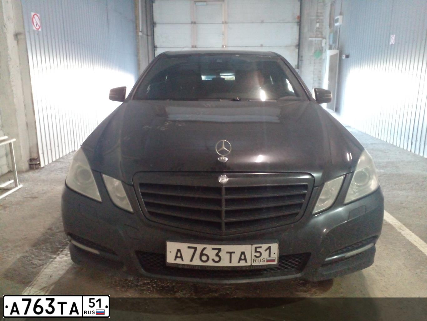Фото автомобиля MERCEDES E-KLASSE, 2010 — госномер В873ОТ51. Цвет: ЧЕРНЫЙ