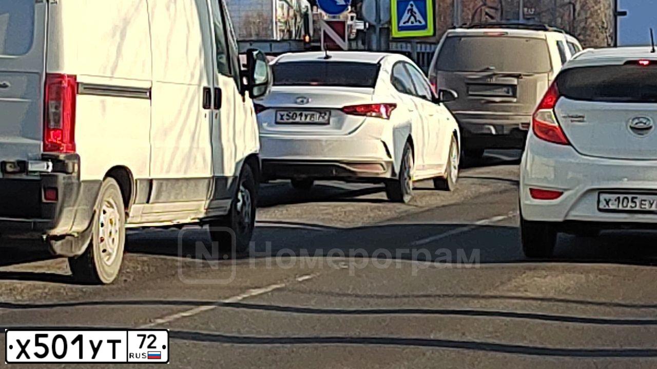 Фото автомобиля PORSCHE CAYENNE, 2018 — госномер Х289МТ799. Цвет: ТЕМНО СЕРЫЙ