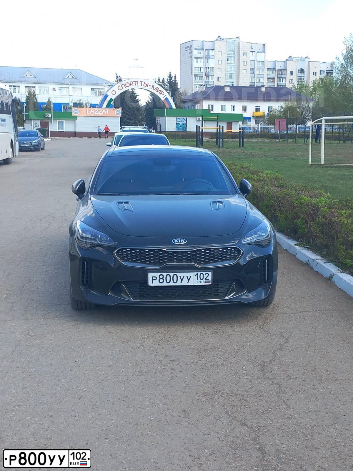 Фото автомобиля HYUNDAI SOLARIS, 2014 — госномер Р800УУ102. Цвет: ФИОЛЕТОВЫЙ