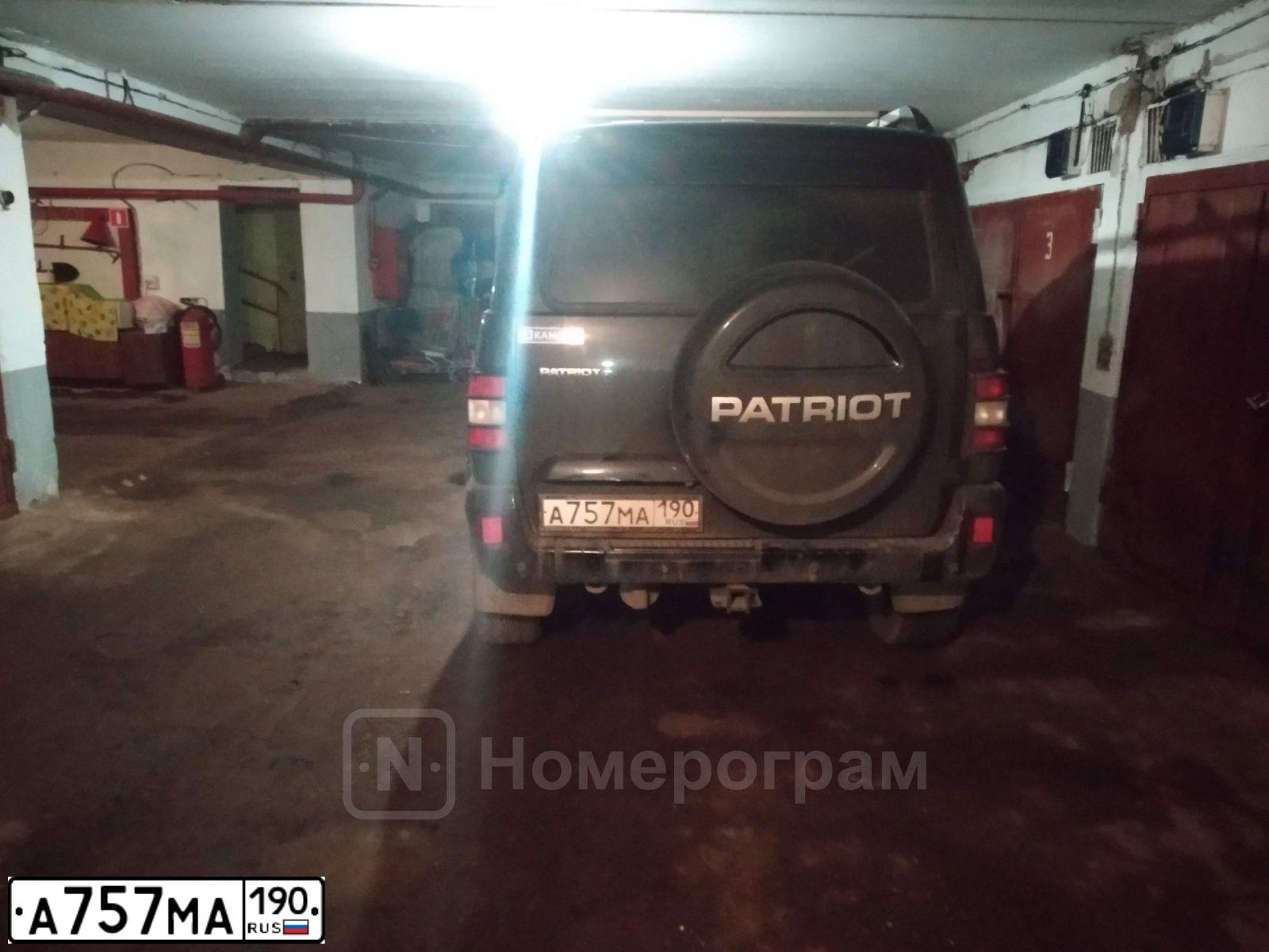 Фото автомобиля UAZ PATRIOT, 2014 — госномер Р204ВО181. Цвет: ЧЕРНЫЙ