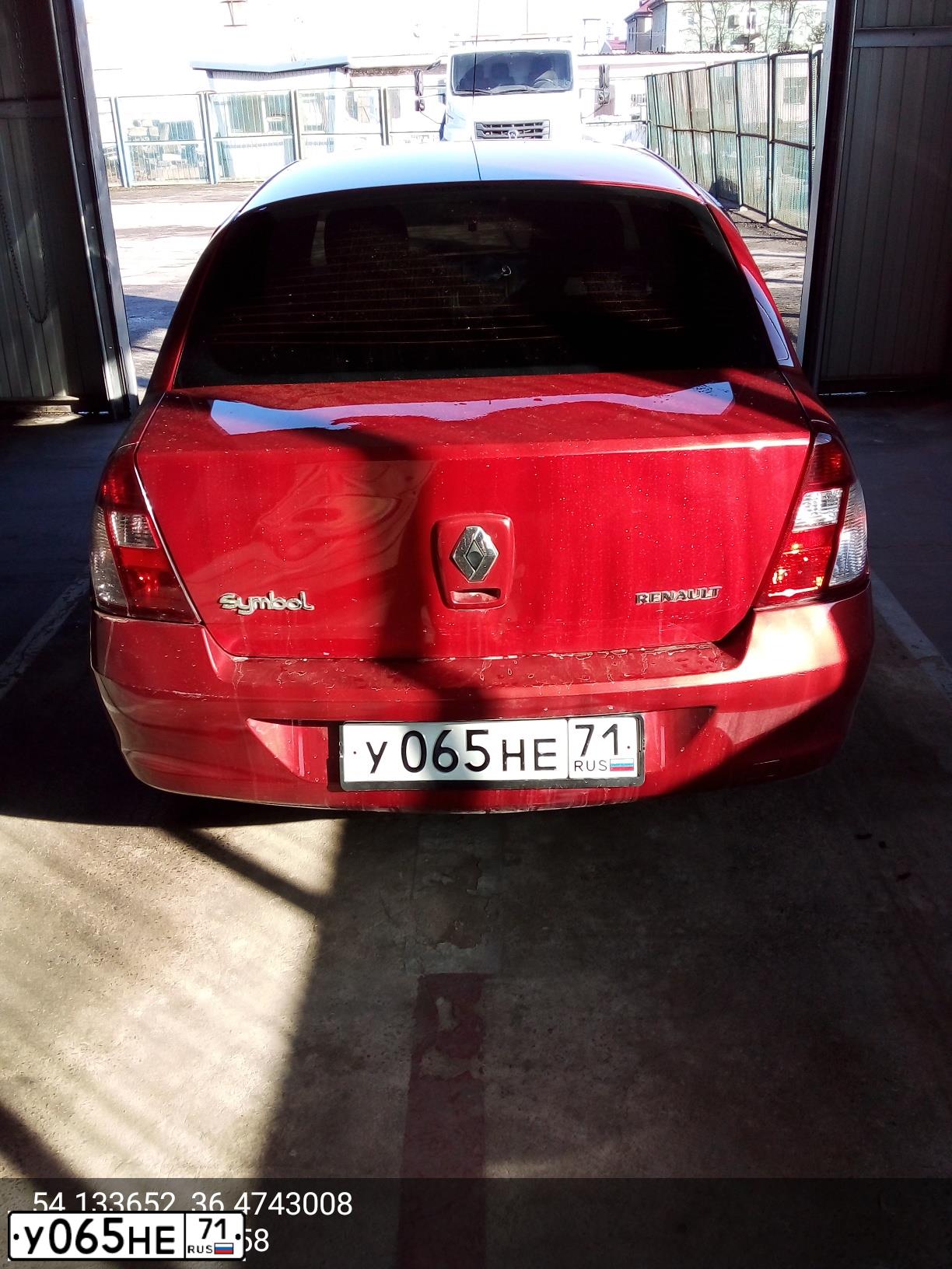 Фото автомобиля RENAULT SYMBOL, 2007 — госномер Р854ОХ40. Цвет: Красный