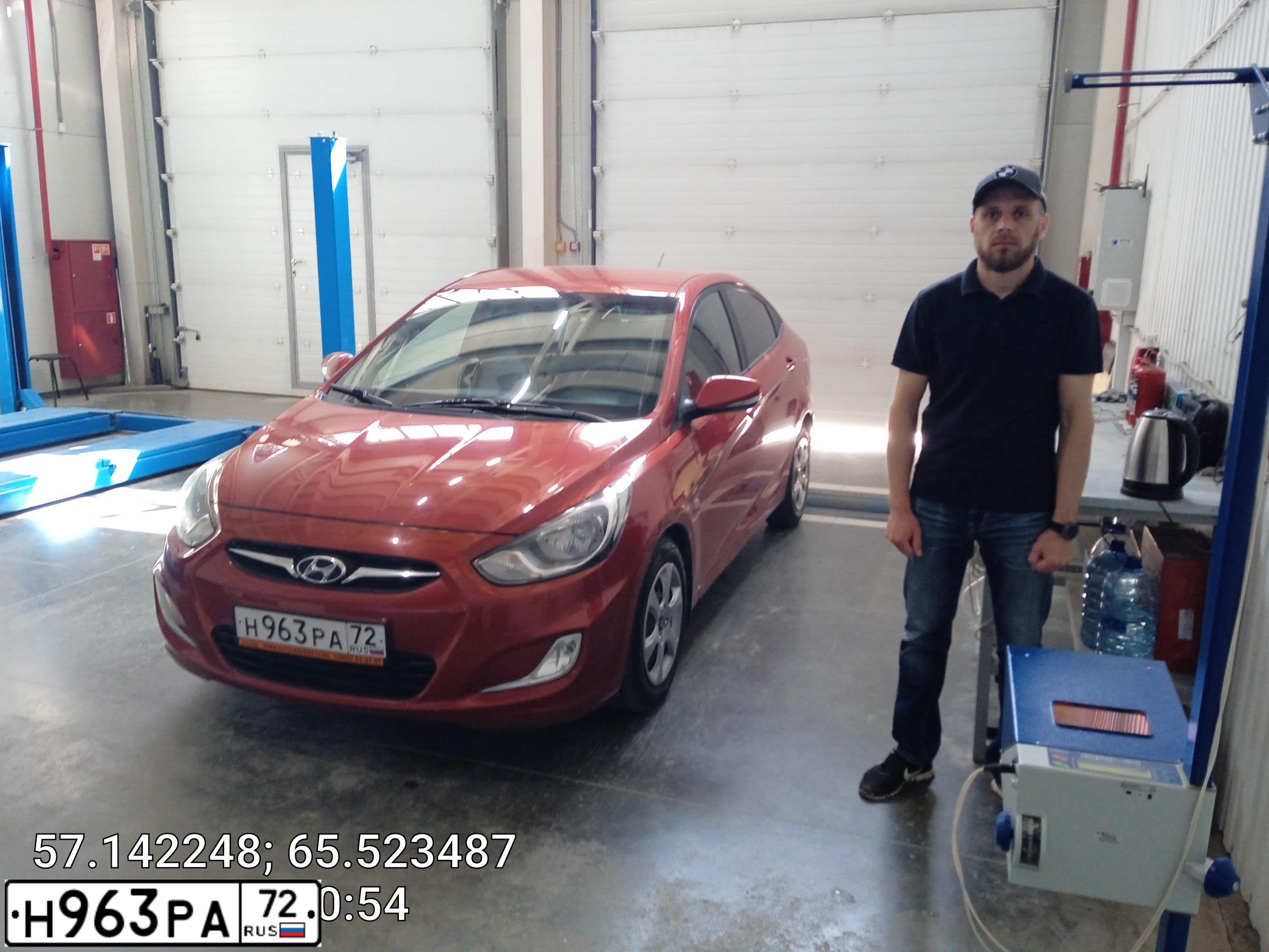Фото автомобиля HYUNDAI SOLARIS, 2011 — госномер А170СС172. Цвет: КРАСНЫЙ ГРАНАТ