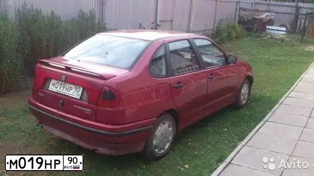 Фото автомобиля SEAT CORDOBA, 1994 — госномер С152ВУ90. Цвет: ВИШНЕВЫЙ