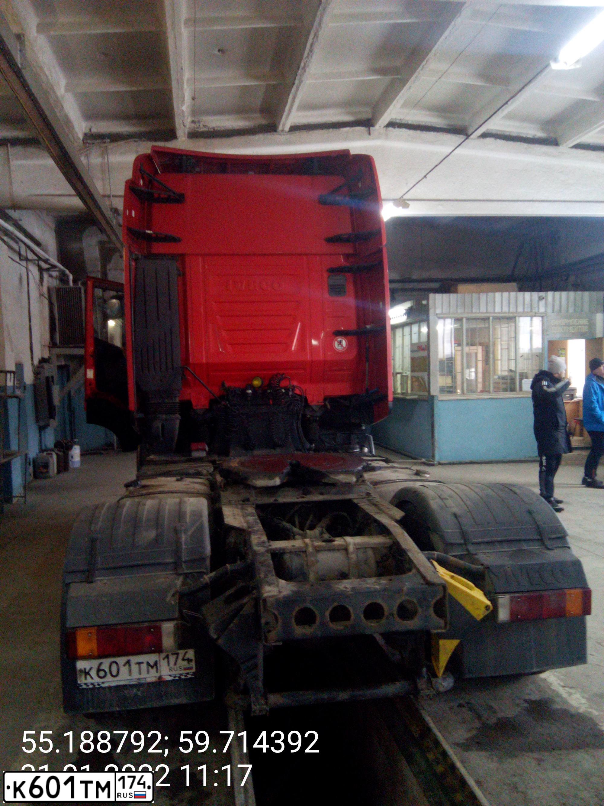 Фото автомобиля IVECO STRALIS, 2011 — госномер К601ТМ174. Цвет: КРАСНЫЙ