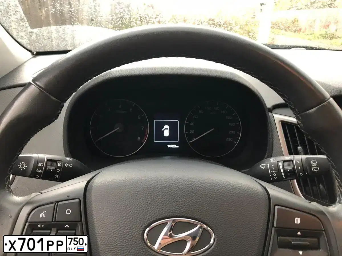 Фото автомобиля HYUNDAI CRETA, 2017 — госномер Х701РР750. Цвет: КРАСНЫЙ