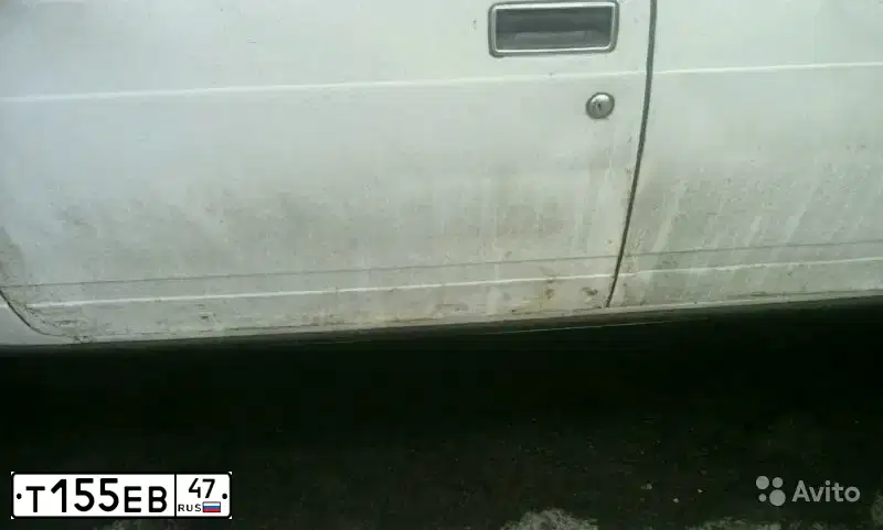 Фото автомобиля LADA 2105, 2004 — госномер Т155ЕВ47. Цвет: ЯРКО-БЕЛЫЙ