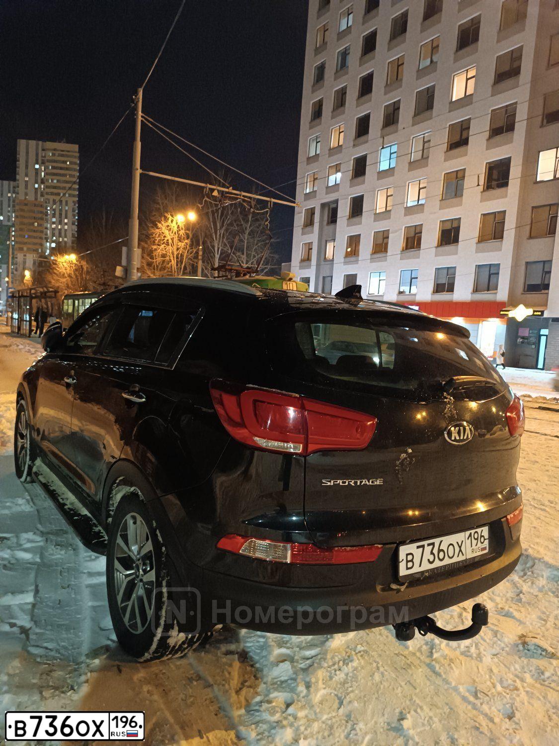Фото автомобиля KIA SPORTAGE, 2014 — госномер С600КЕ196. Цвет: ЧЕРНЫЙ