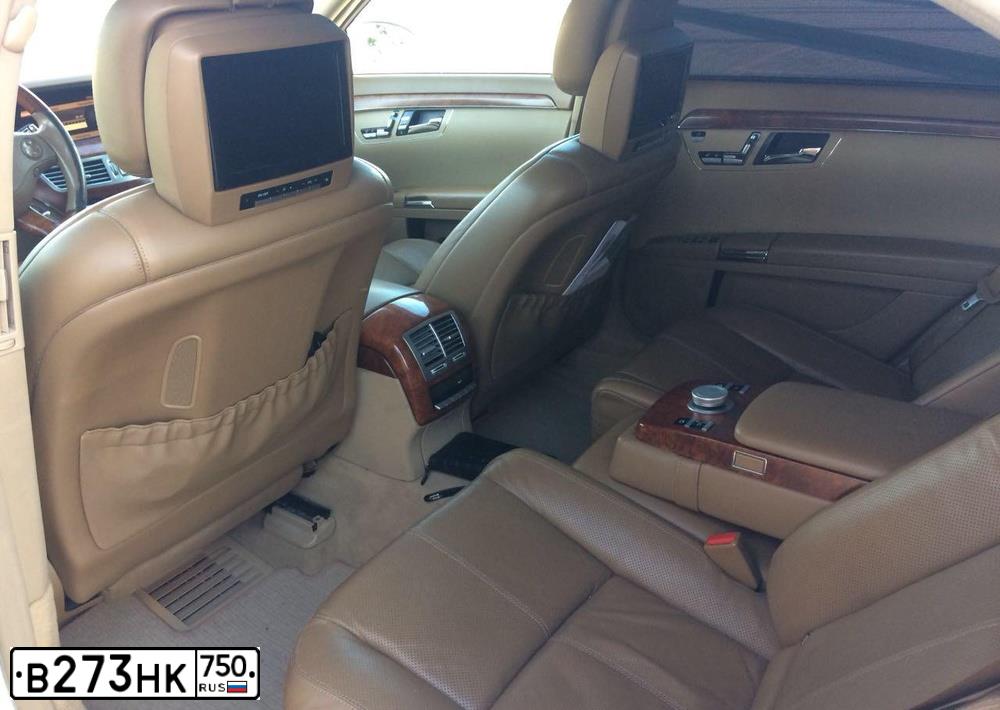 Фото автомобиля MERCEDES S-KLASSE, 2006 — госномер Е403МА134. Цвет: БЕЛЫЙ