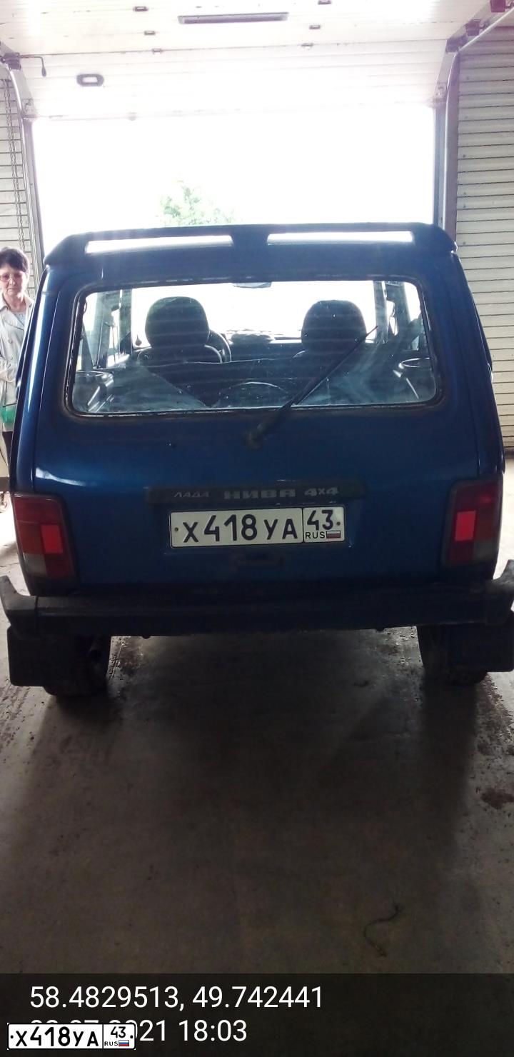 Фото автомобиля LADA 2131 NIVA, 2003 — госномер В268РХ43. Цвет: СЕРЕБРИСТЫЙ ЯРКО-СИНИЙ