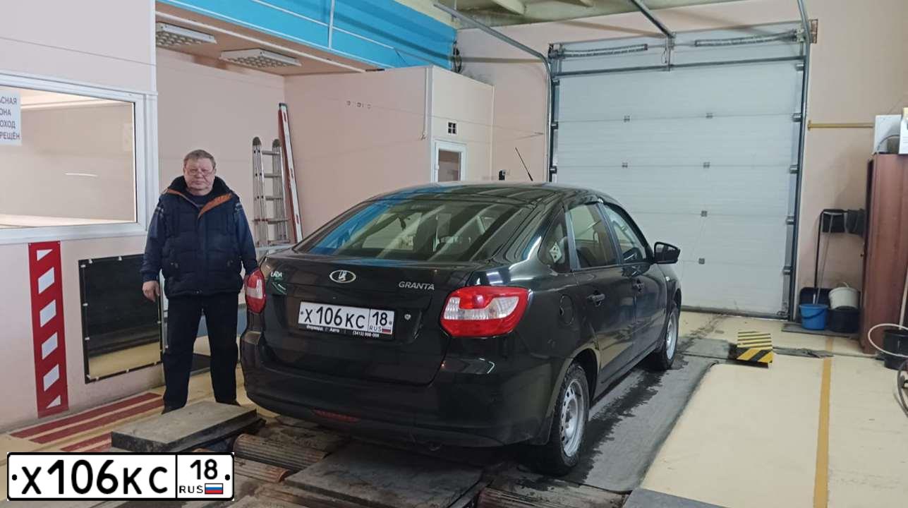 Фото автомобиля MAZDA 3, 2018 — госномер С306СУ18. Цвет: ТЕМНО-СЕРЫЙ