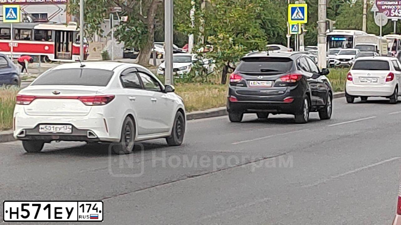 Фото автомобиля BMW 325XI, 2006 — госномер Х033СС154