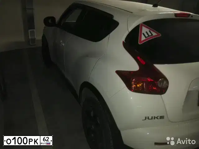Фото автомобиля NISSAN JUKE, 2012 — госномер О100РК62. Цвет: Белый