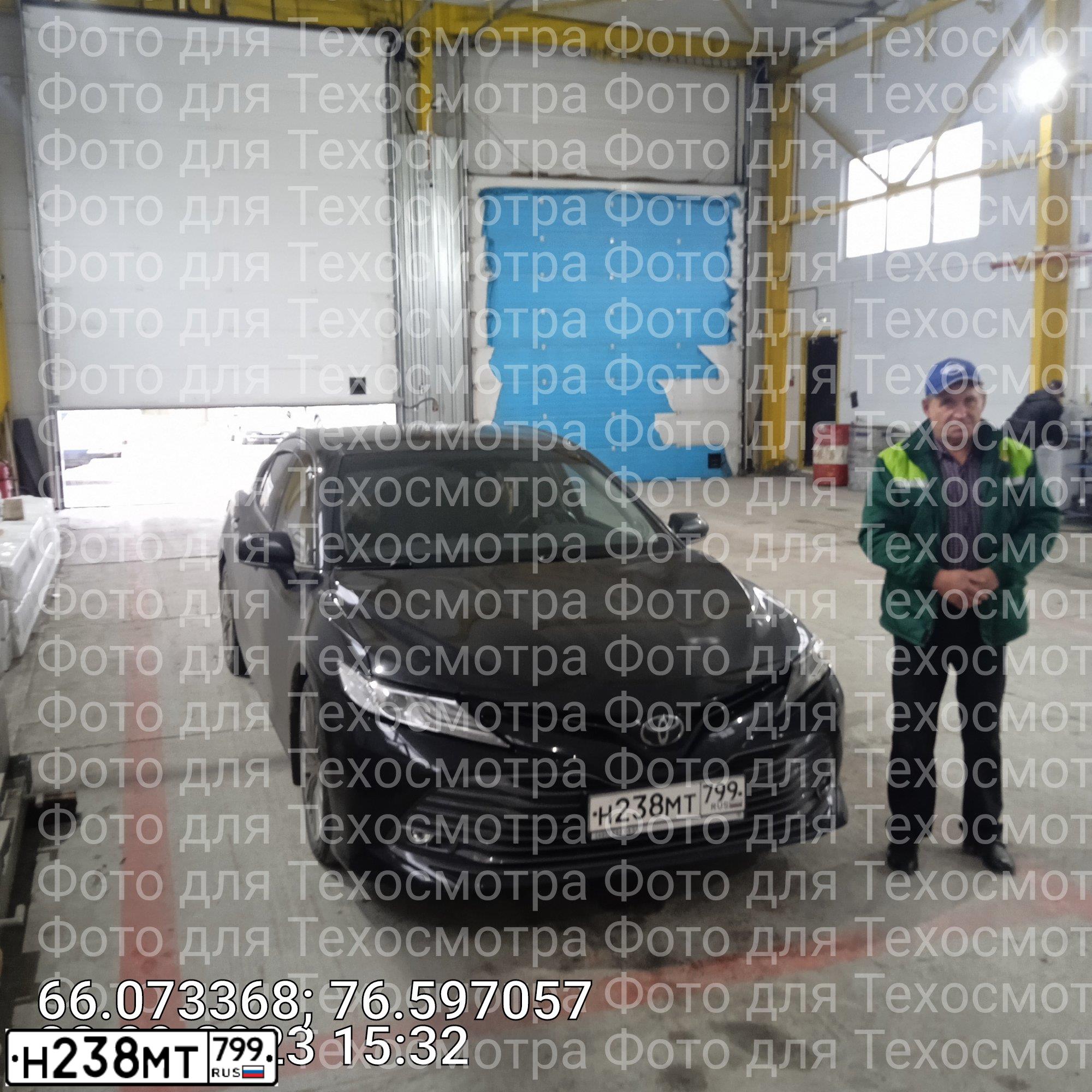 Фото автомобиля TOYOTA CAMRY, 2018 — госномер Н238МТ799. Цвет: ЧЕРНЫЙ МЕТАЛЛ