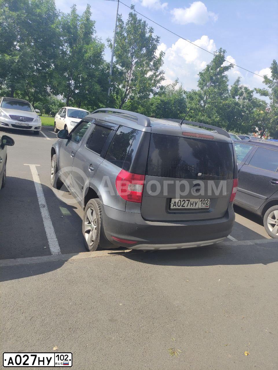Фото автомобиля TOYOTA COROLLA, 2004 — госномер А027НУ102. Цвет: Темно-синий