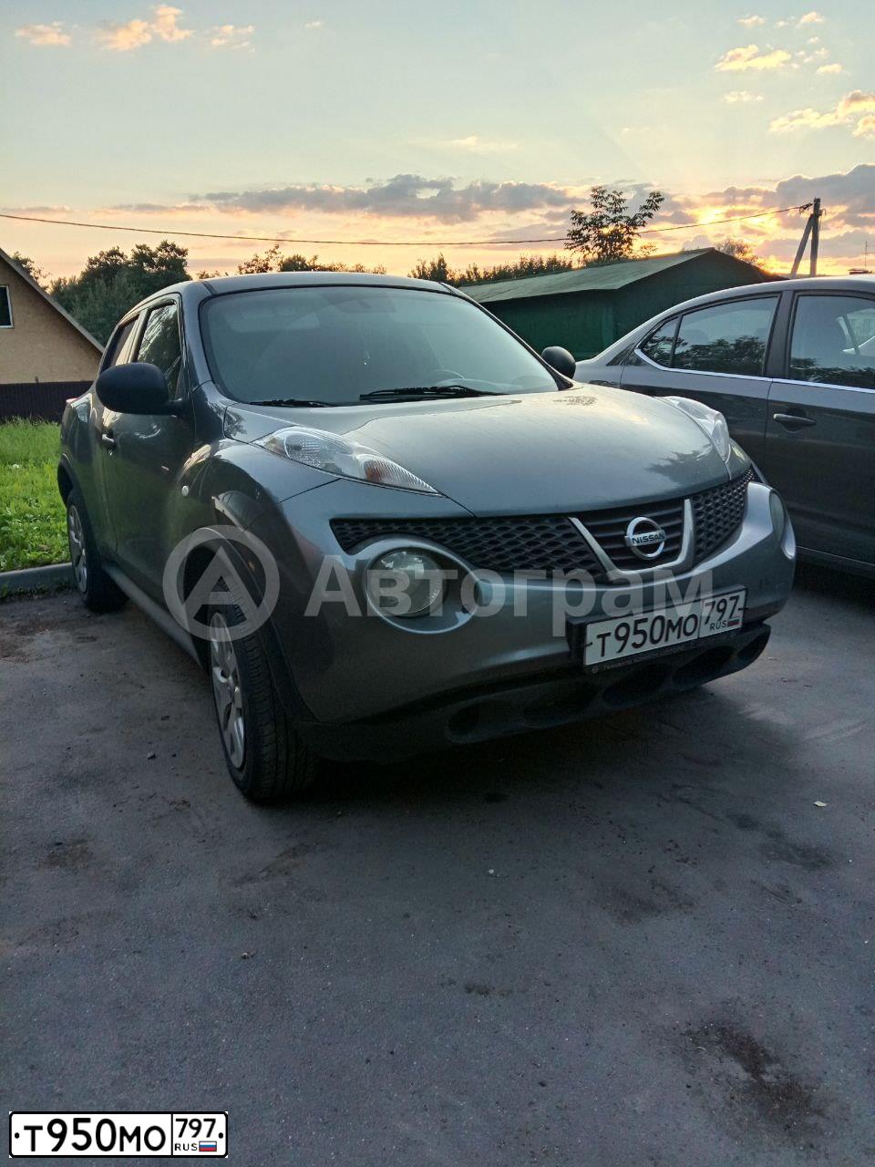 Фото автомобиля NISSAN JUKE, 2013 — госномер Т950МО797. Цвет: Серый