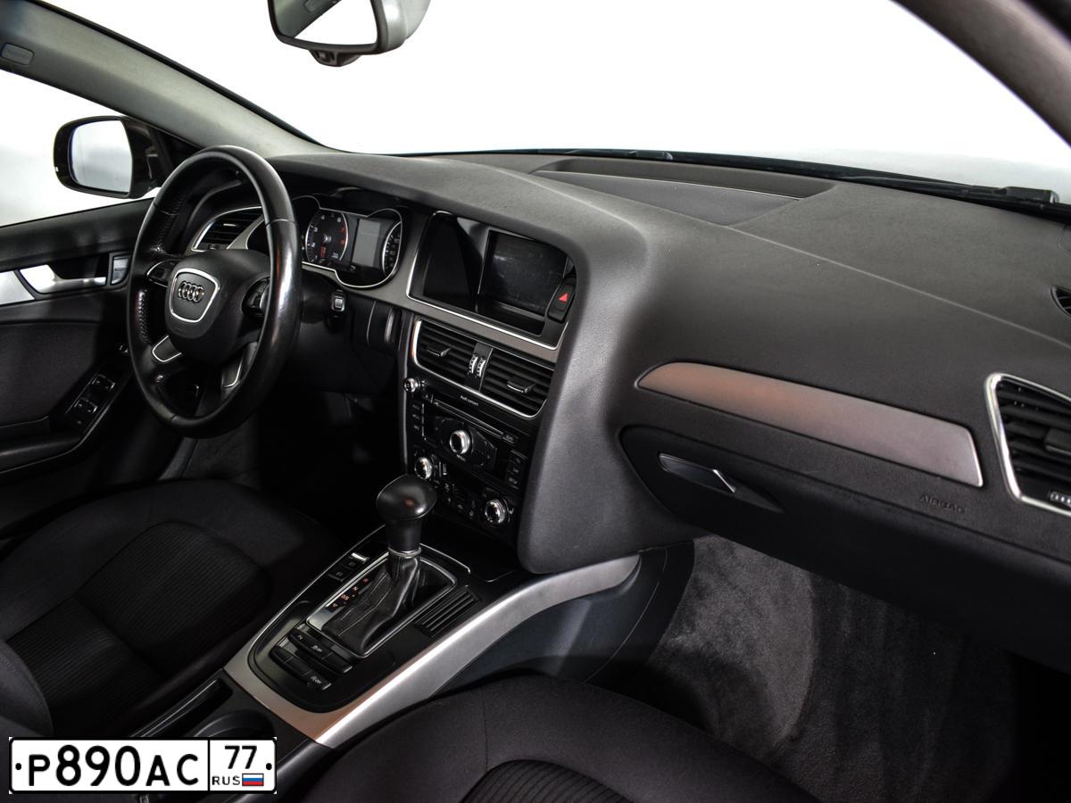 Фото автомобиля AUDI A4, 2012 — госномер У828ЕК152