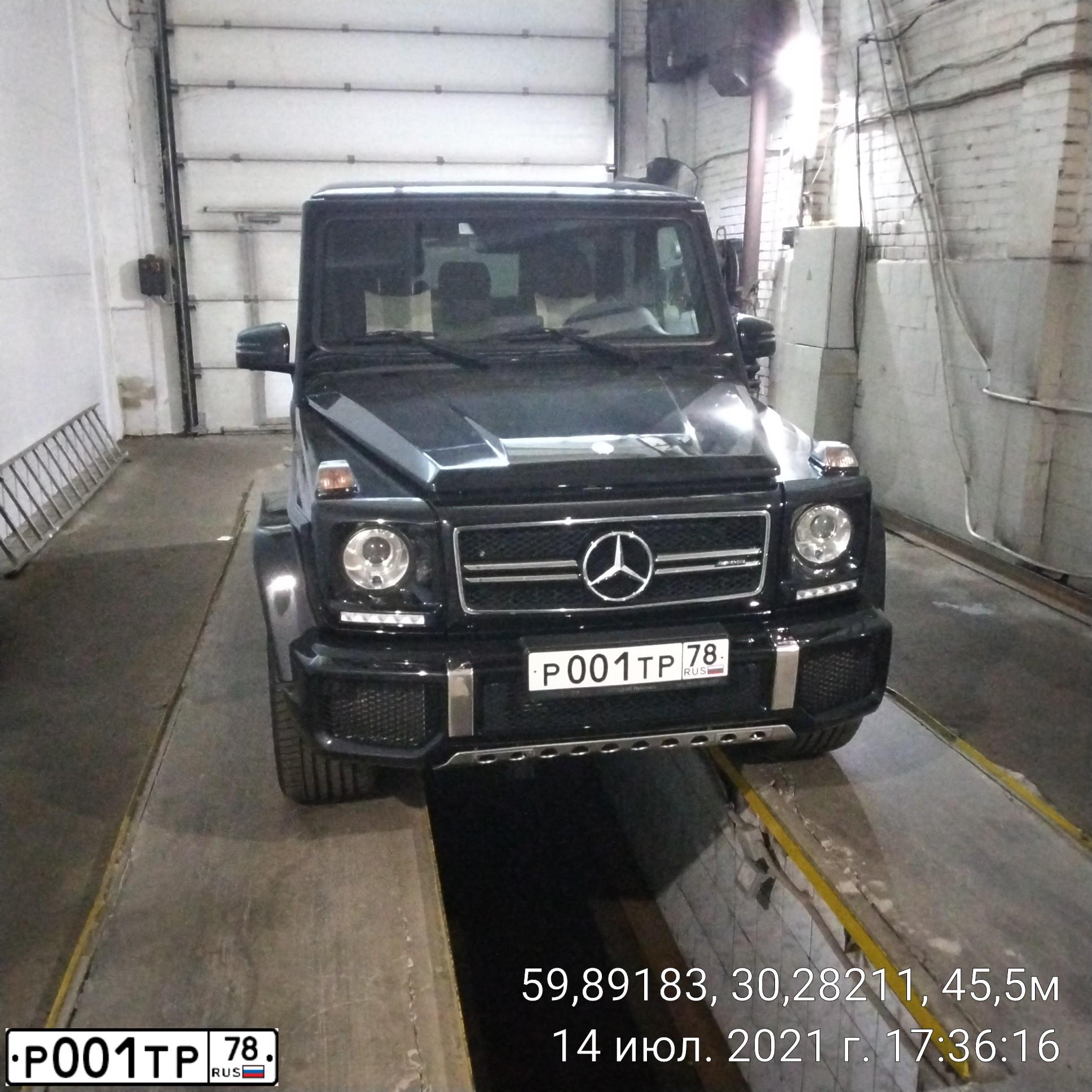 Фото автомобиля MERCEDES M-KLASSE, 2013 — госномер Р001ТР78. Цвет: ЧЕРНЫЙ