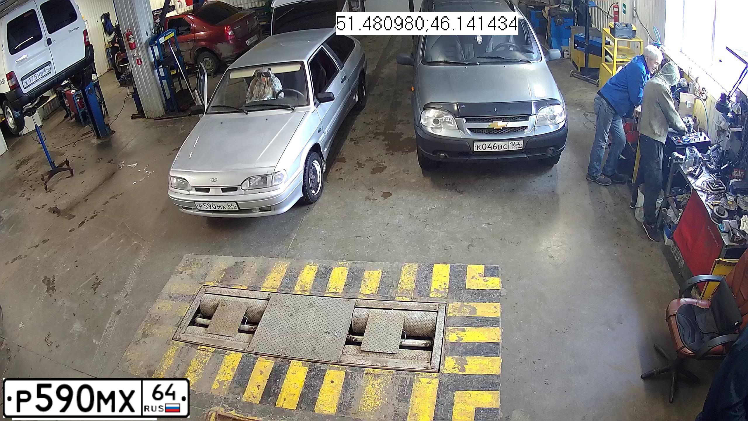 Фото автомобиля LADA ВАЗ-211340 LADA SAMARA, 2008 — госномер К148НВ164. Цвет: Серебристо светло серый