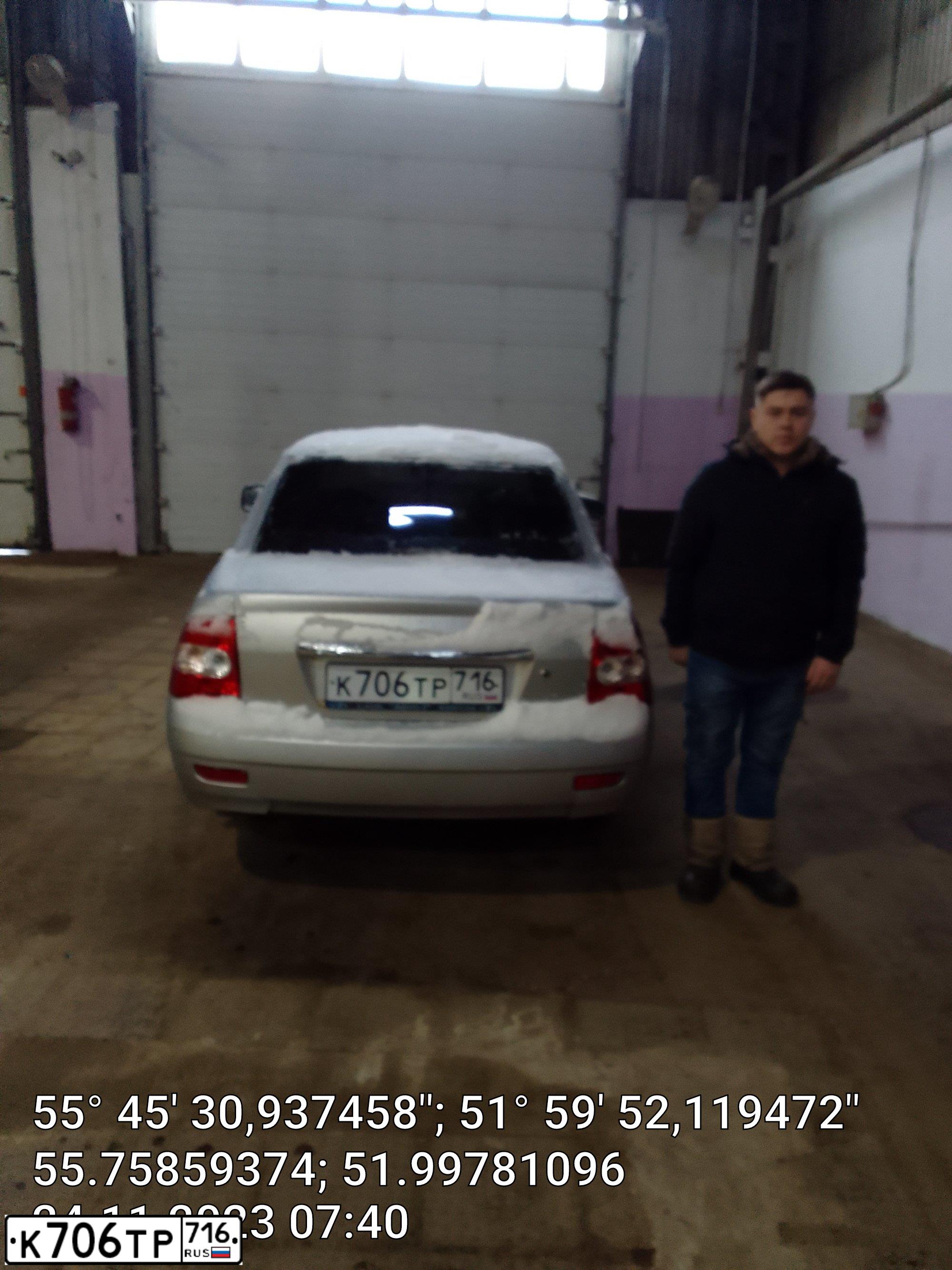 Фото автомобиля LADA 2170 PRIORA, 2007 — госномер Е650ЕР116. Цвет: СВЕТЛО СЕРЕБРИСТЫЙ МЕТАЛЛ