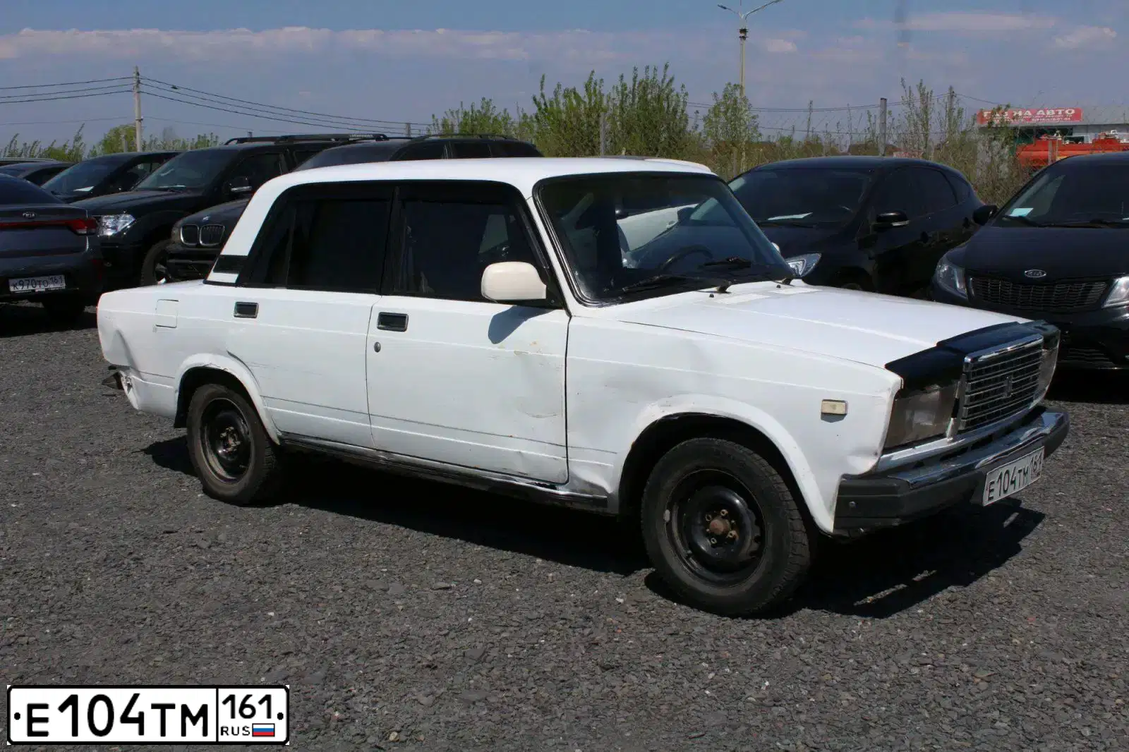 Фото автомобиля LADA 2115 SAMARA, 2005 — госномер Е104ТМ61. Цвет: СВЕТЛО-СЕРЕБРИСТЫЙ МЕТАЛЛ