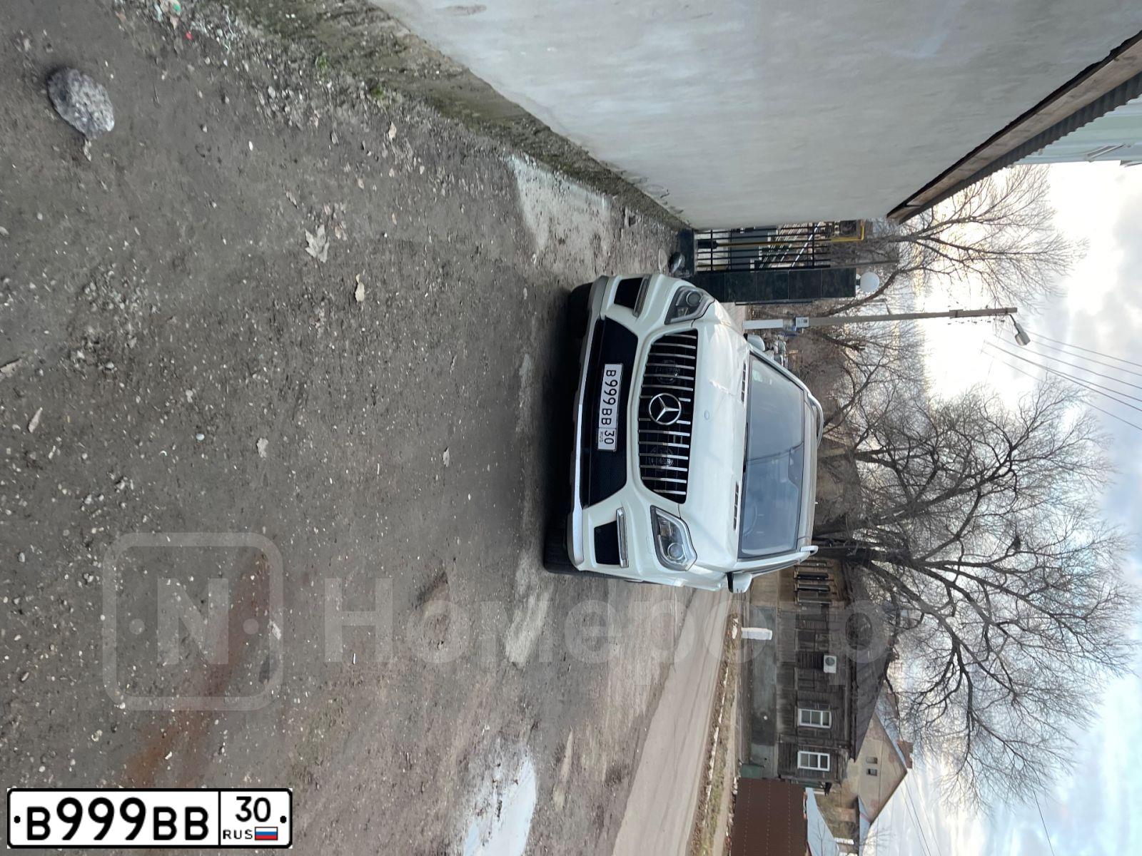 Фото автомобиля VOLKSWAGEN GOLF, 2009 — госномер В999ВВ30. Цвет: СЕРЫЙ
