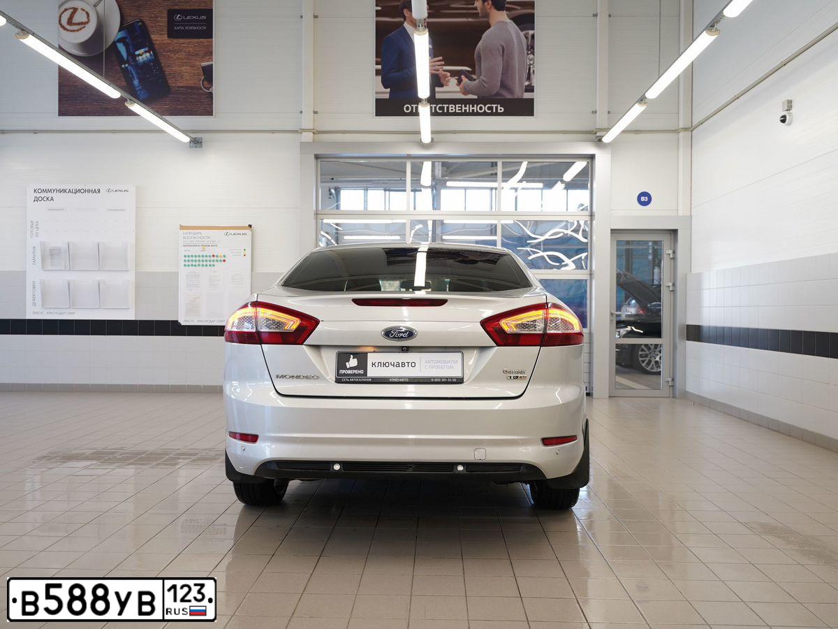 Фото автомобиля FORD MONDEO, 2011 — госномер М640УС40. Цвет: СЕРЕБРИСТЫЙ