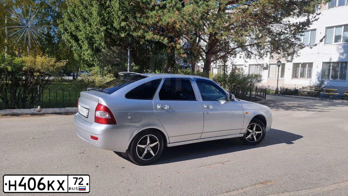 Фото автомобиля LADA 2172 PRIORA, 2010 — госномер Х968ЕН72. Цвет: СВЕТЛО-СЕРЕБРИСТЫЙ МЕТАЛЛ