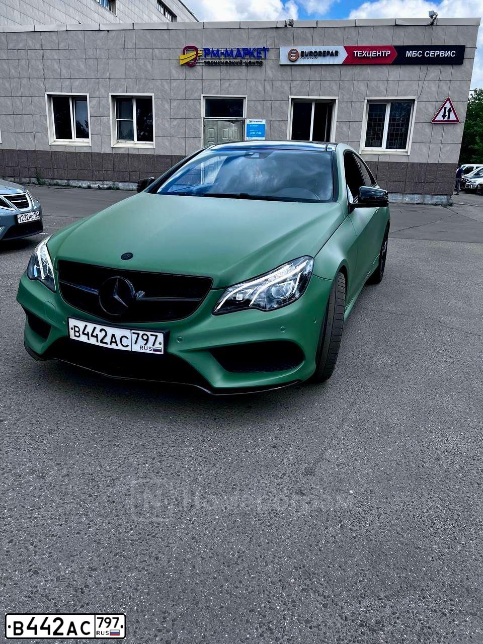 Фото автомобиля MERCEDES E-KLASSE, 2015 — госномер В442АС797. Цвет: Серебристый