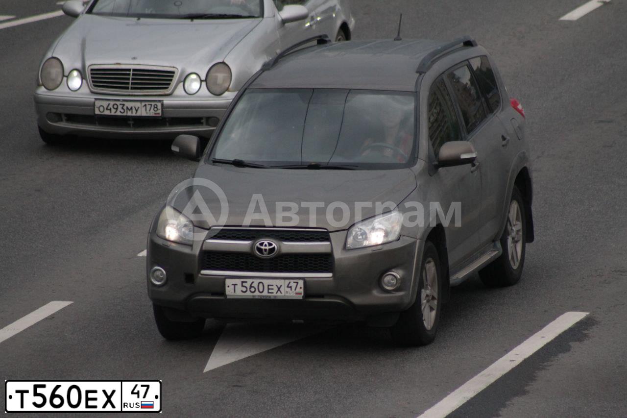 Фото автомобиля TOYOTA RAV4, 2009 — госномер Т560ЕХ47. Цвет: СЕРО-БРОНЗОВЫЙ