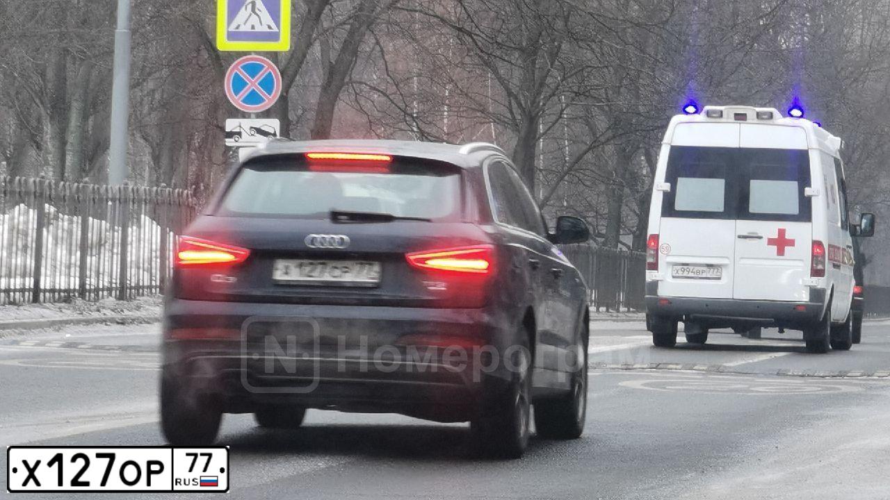Фото автомобиля KIA SPORTAGE, 2013 — госномер Е710ХО799. Цвет: ЧЕРНЫЙ ПЕРЛАМУТР