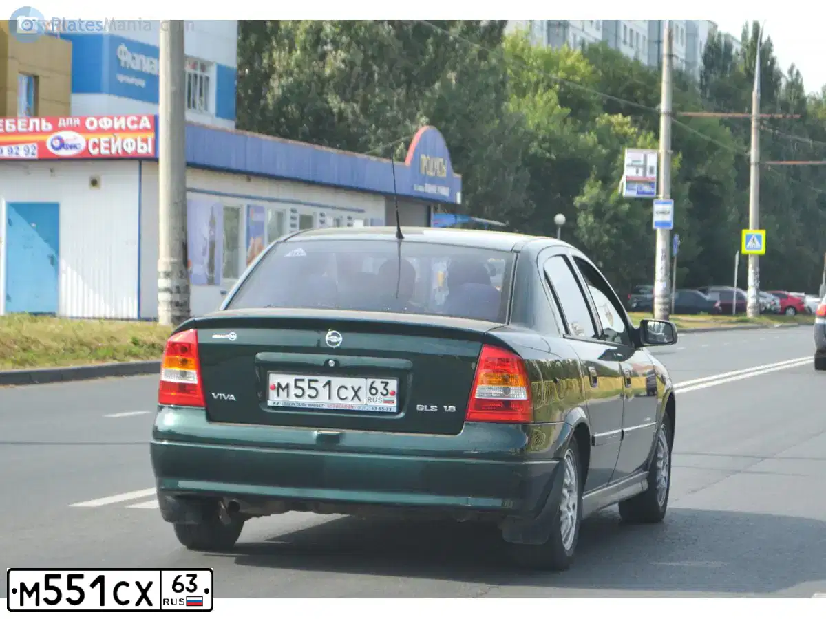 Фото автомобиля CHEVROLET VIVA, 2005 — госномер Т558СР31. Цвет: Темно-зеленый