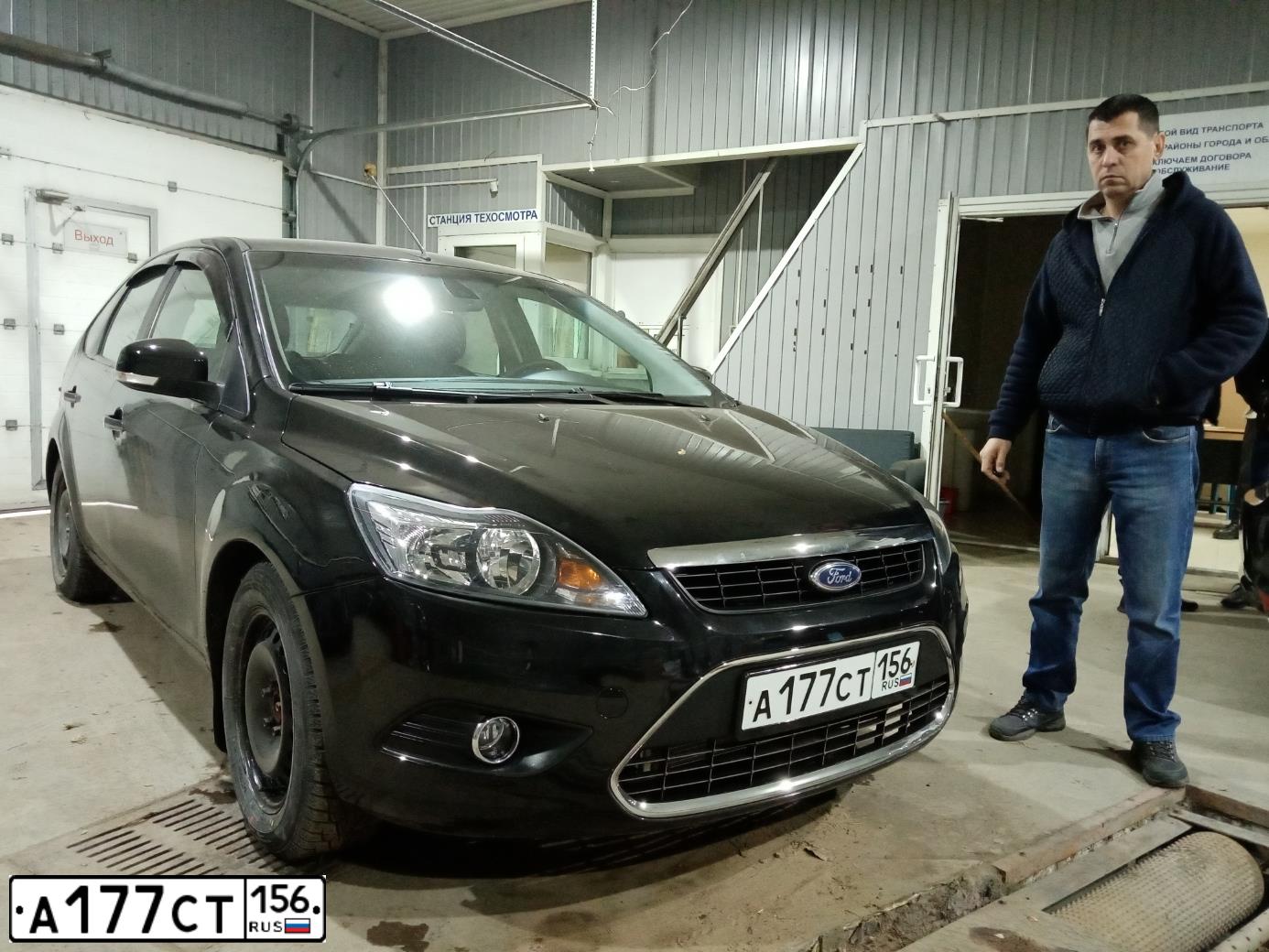 Фото автомобиля FORD FOCUS, 2010 — госномер М662КУ763. Цвет: ЧЕРНЫЙ