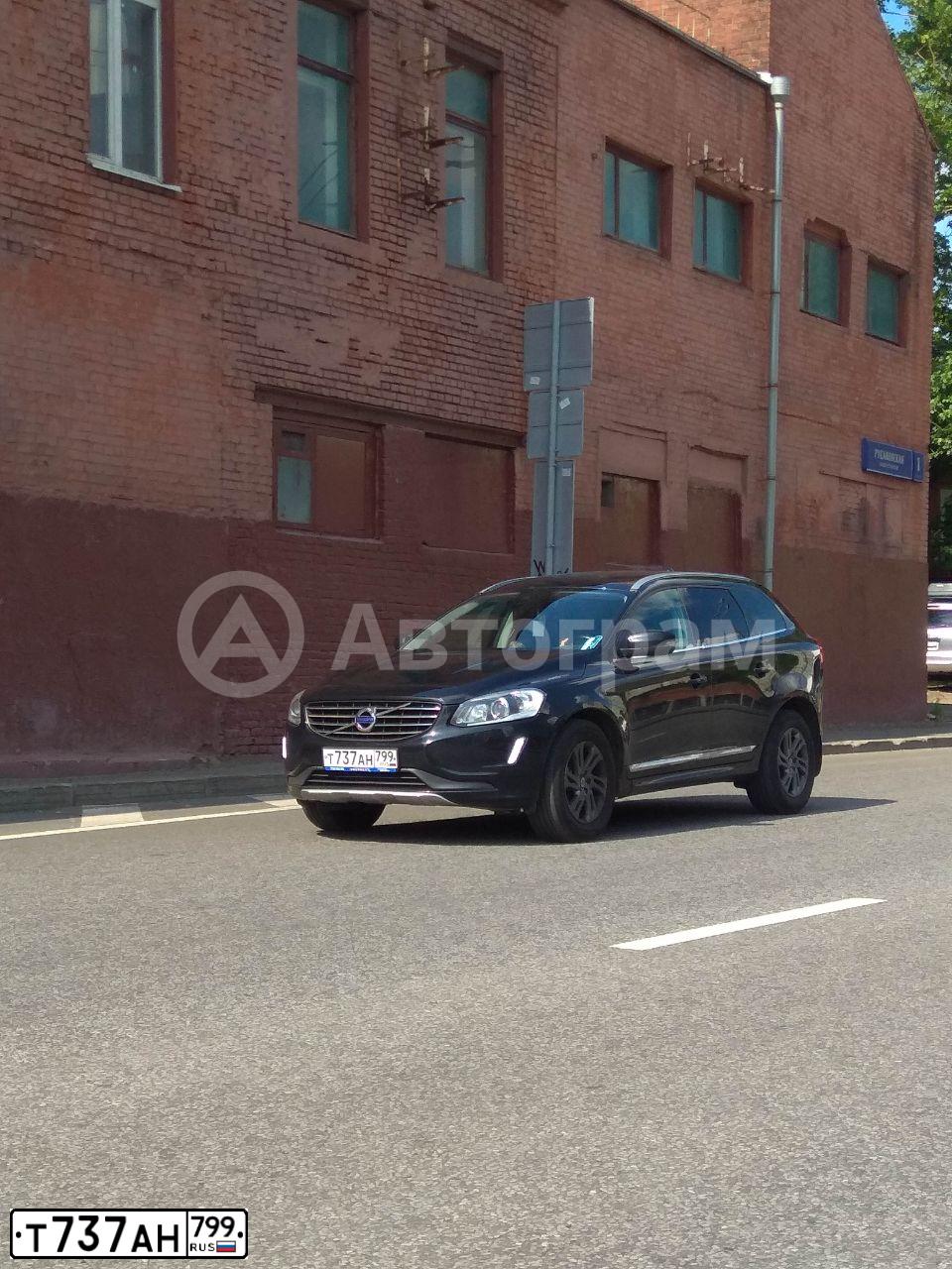 Фото автомобиля VOLVO XC60, 2015 — госномер Т737АН799. Цвет: ЧЕРНЫЙ