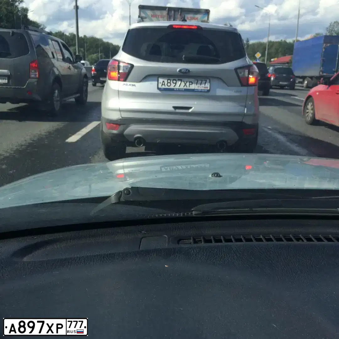 Фото автомобиля FORD KUGA, 2017 — госномер А897ХР777. Цвет: СЕРЕБРИСТЫЙ