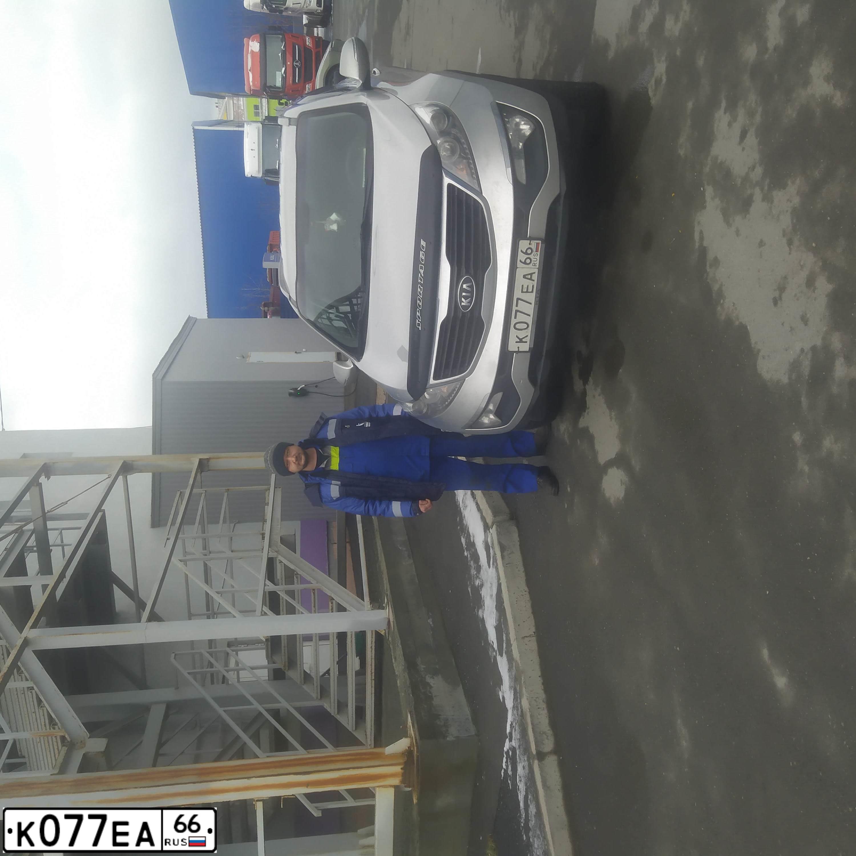 Фото автомобиля KIA SPORTAGE, 2011 — госномер К077ЕА66. Цвет: СЕРЕБРИСТЫЙ