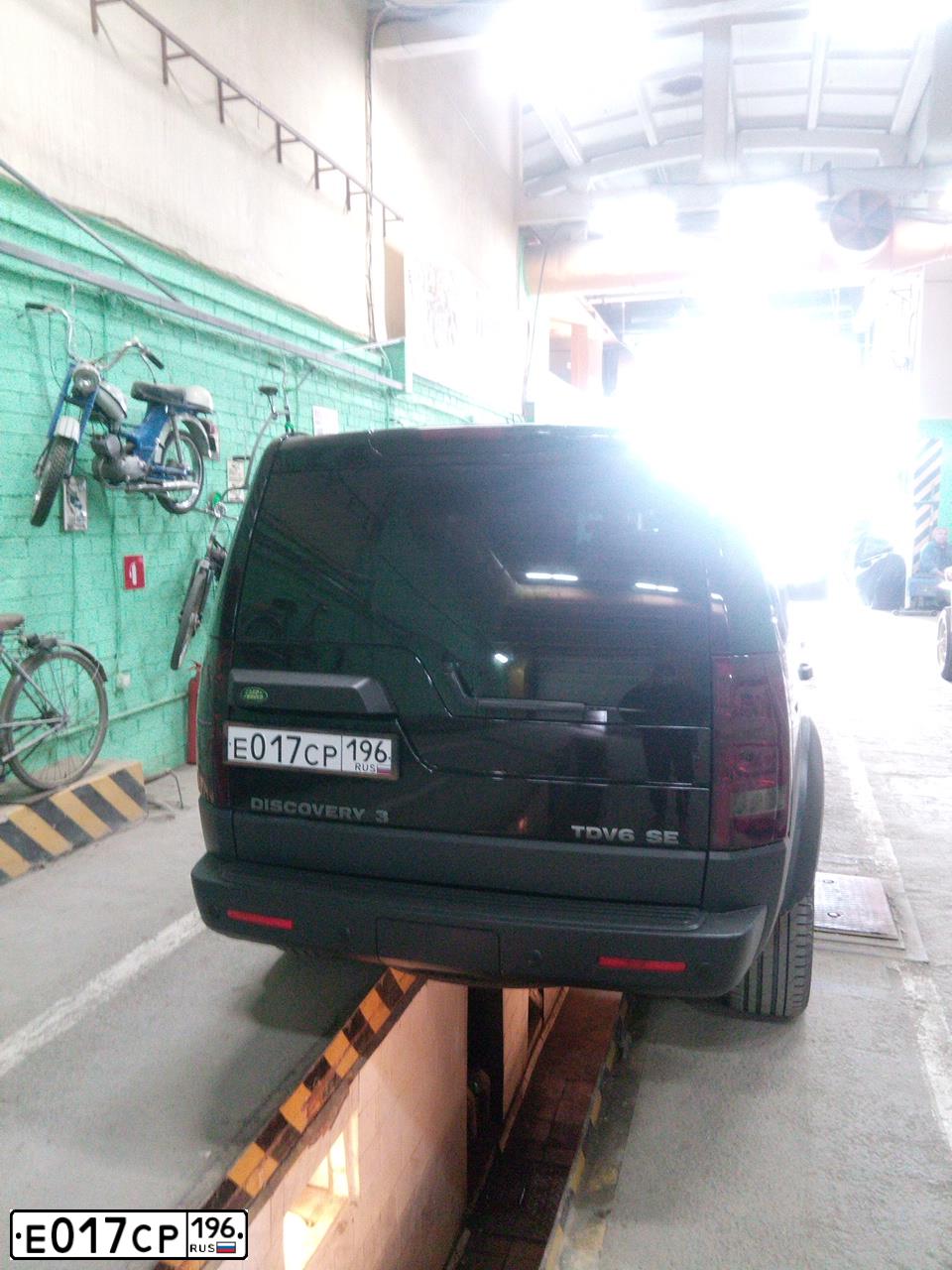 Фото автомобиля LAND ROVER DISCOVERY, 2006 — госномер О878ТУ193. Цвет: ЧЕРНЫЙ