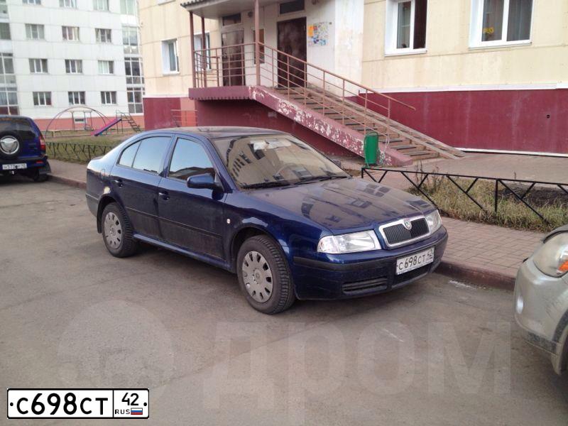 Фото автомобиля SKODA OCTAVIA, 2006 — госномер С698СТ42. Цвет: ТЕМНО СИНИЙ