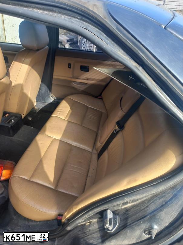 Фото автомобиля BMW 318, 1994 — госномер Т727АМ198. Цвет: ЧЕРНЫЙ